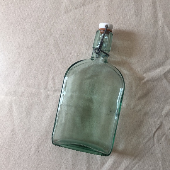 500ml Italian Glass Bottle with Stopper - Picture 4 of 5